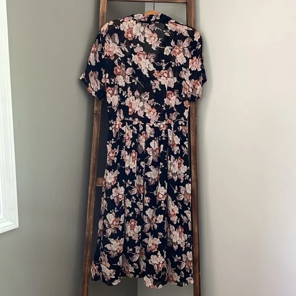 Very pretty floral print garden dress!!!! - Picture 2 of 7